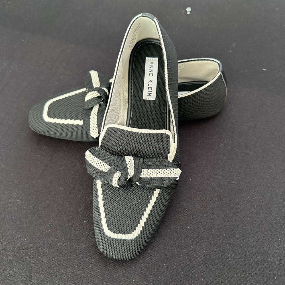 Anne Klein Black and Cream Knit Loafers